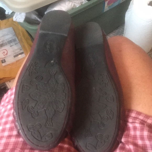 Boc Maroon Flats! - Picture 5 of 8